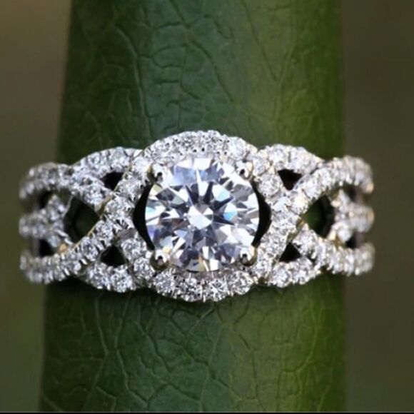 ❤️035❤️ 925 Twisted Shank Diamond Ring, 2.0 to 2.5 cts. 5.78 grams weight. NWOT. - Picture 3 of 12